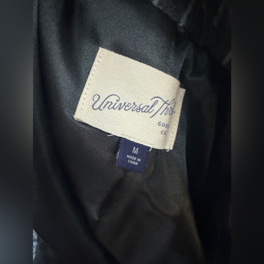 Universal Threads Oversized Blazer Jacket. Excell… - image 5